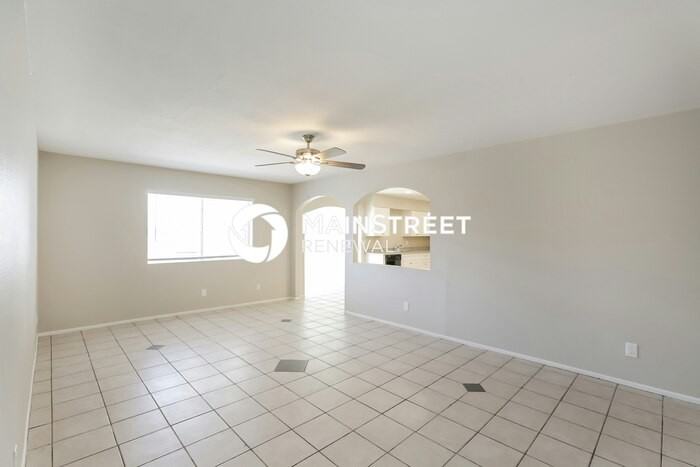 231 E Jacaranda St - Photo 3 of 16
