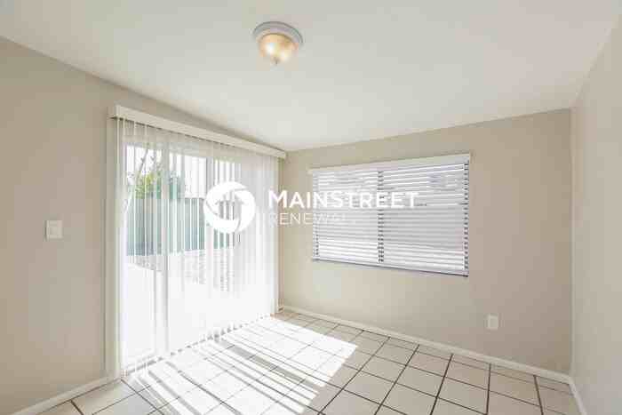 231 E Jacaranda St - Photo 6 of 16