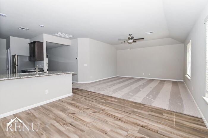1705 Maroon Dr - Photo 7 of 19