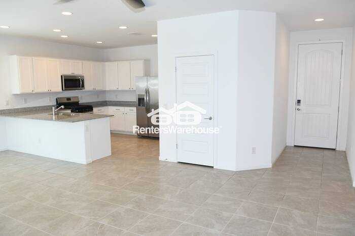 9449 W Montecito Ave - Photo 3 of 14