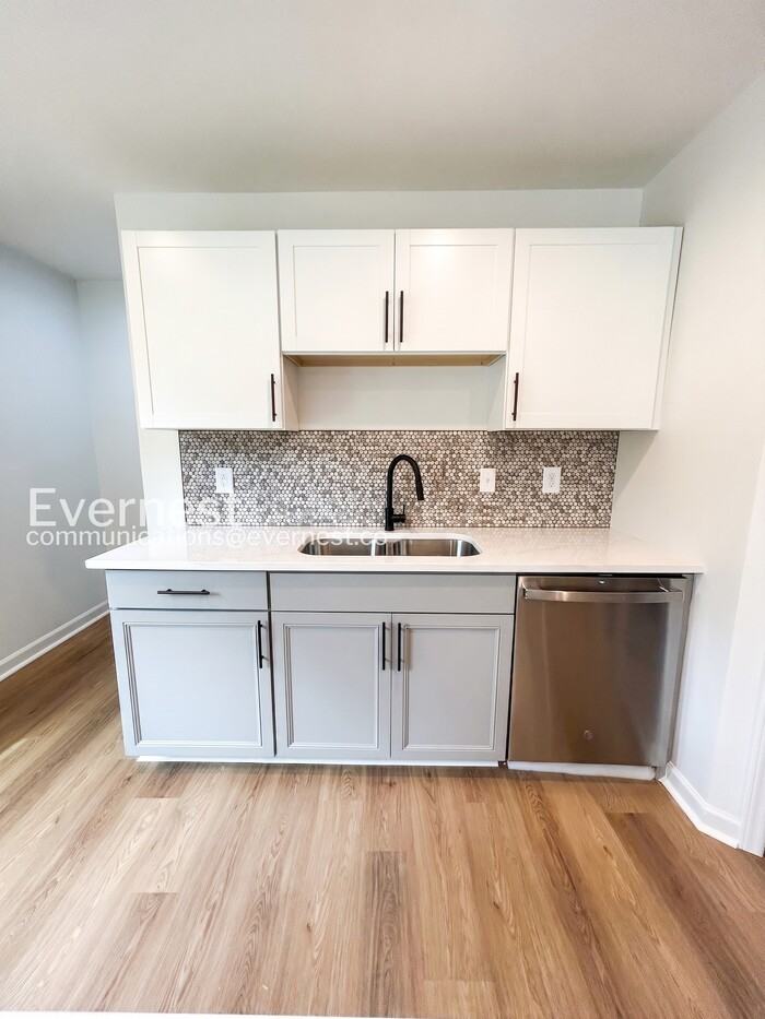 411 E Torbush Es Dr - Photo 6 of 24
