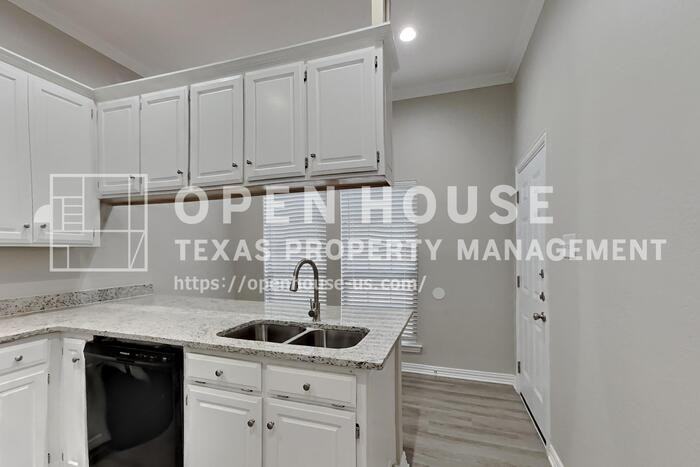4921 Arborgate Dr - Photo 6 of 20