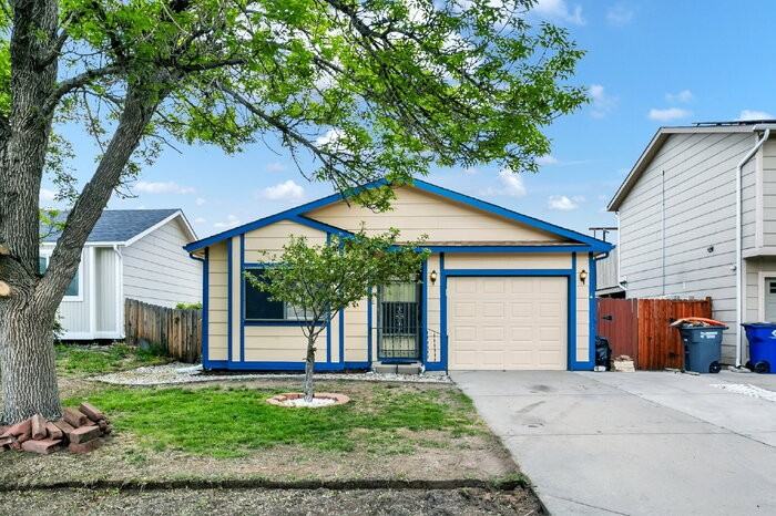 6376 Chantilly Pl - Photo 2 of 29