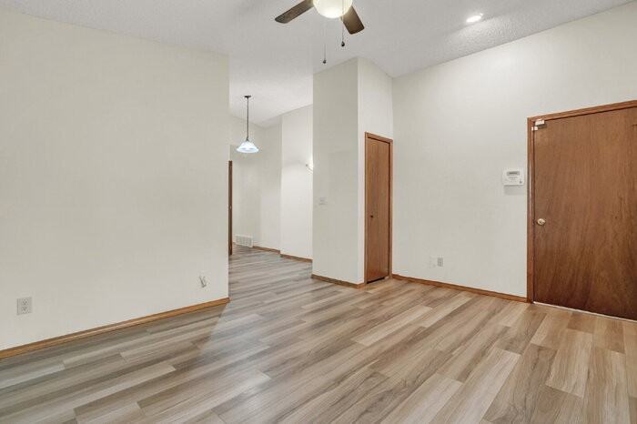 6376 Chantilly Pl - Photo 6 of 29