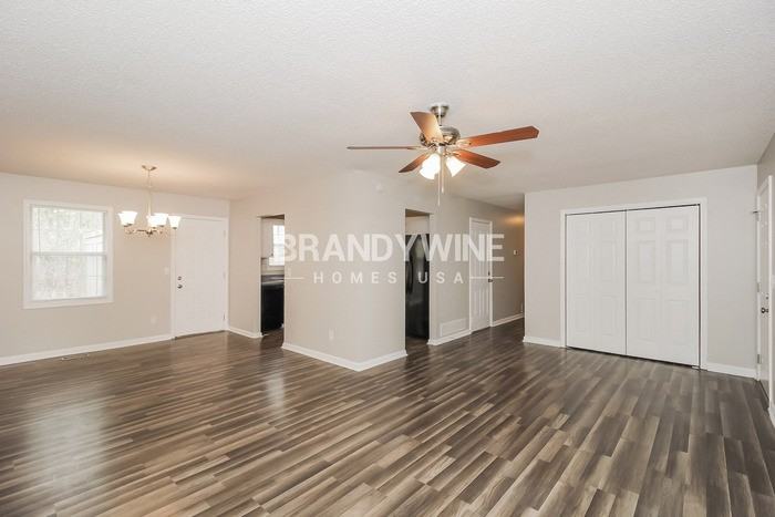 230 Brookside Dr - Photo 4 of 21