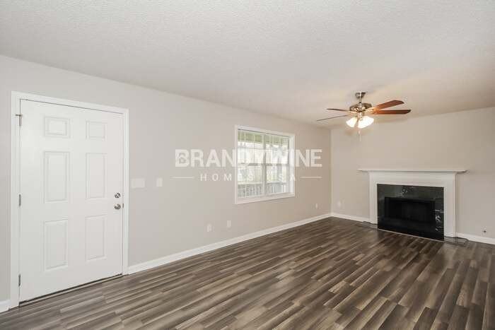 230 Brookside Dr - Photo 5 of 21