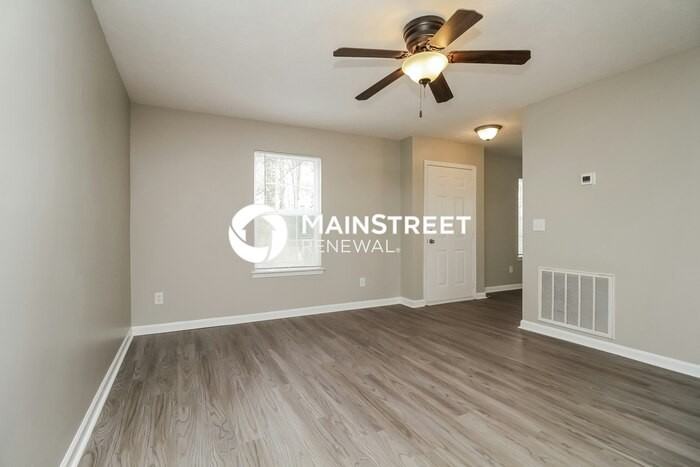 448 Dorchester Dr - Photo 5 of 17