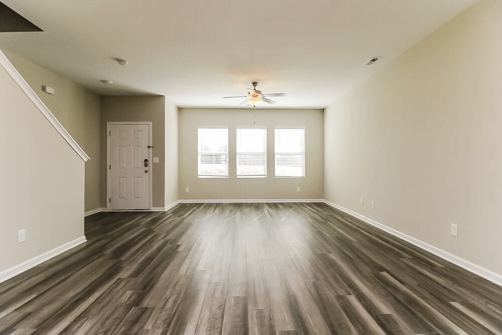546 Wendell Falls Pkwy - Photo 5 of 17