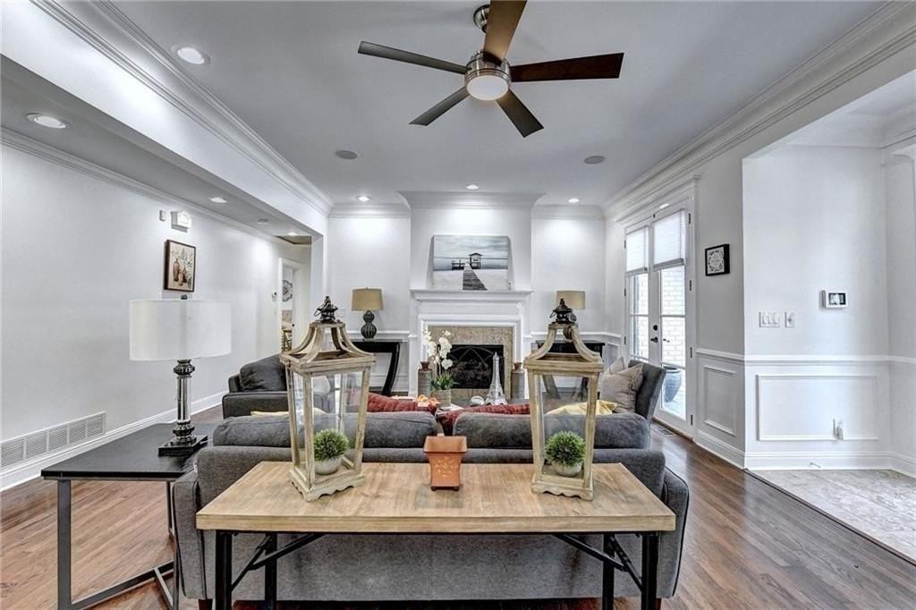 1227 Sheridan Rd Ne - Photo 5 of 28