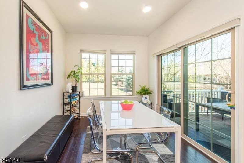 11 Albert Ct - Photo 5 of 19