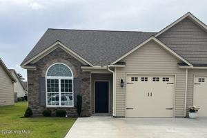 featured image of 3241 Gordon Dr #A