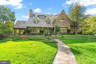 7704 Crossland Rd - Photo 1 of 1
