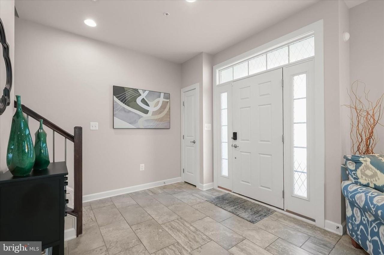 11285 Terrace Ln - Photo 3 of 50