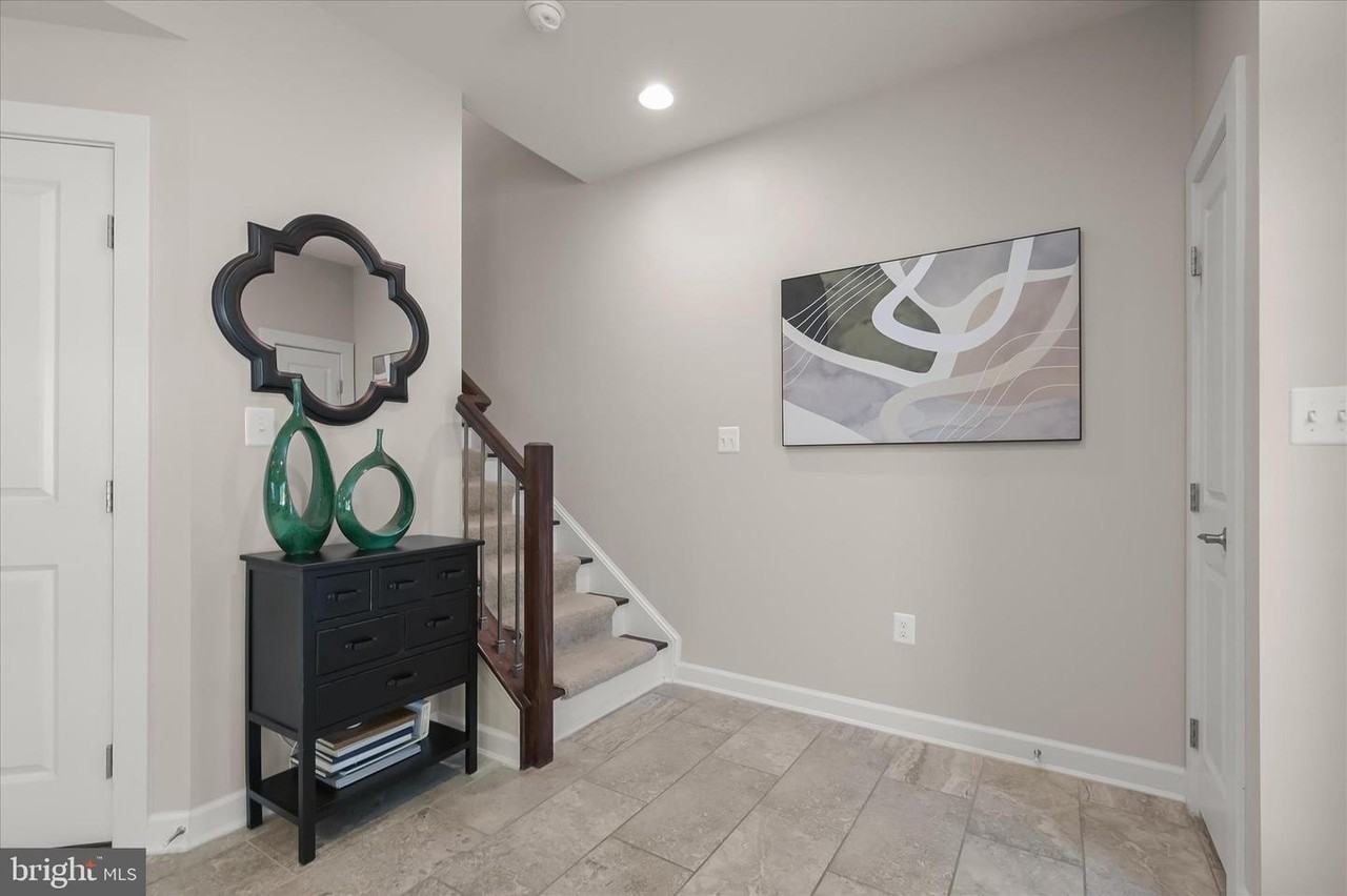 11285 Terrace Ln - Photo 4 of 50