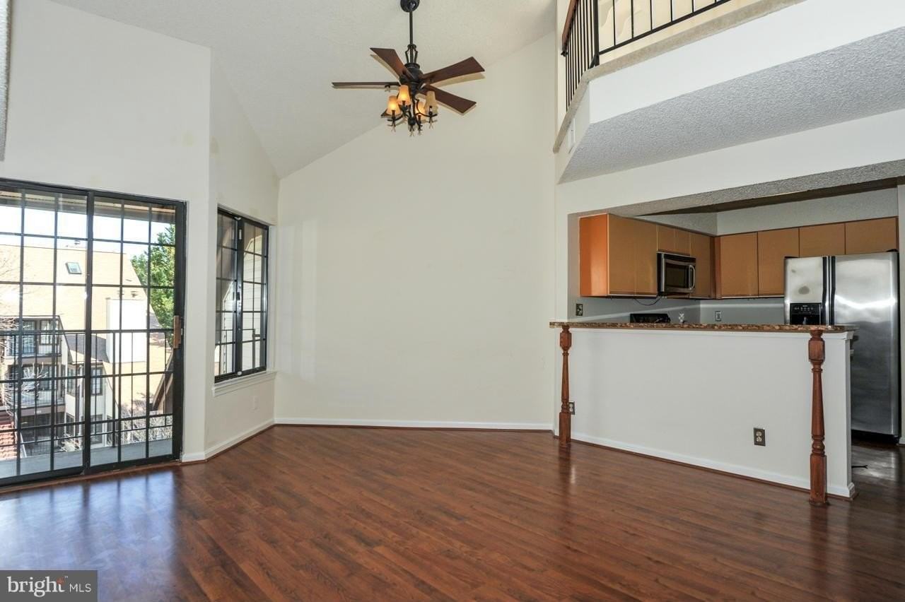 6009 Curtier Dr - Photo 3 of 19