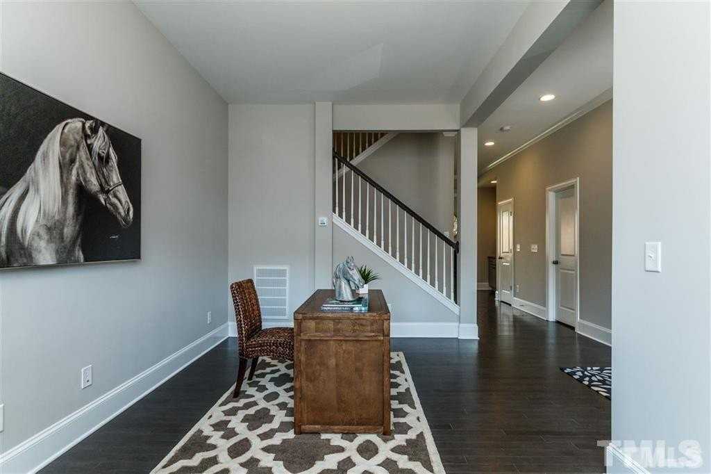 350 Cardinal Ridge Rd - Photo 6 of 31