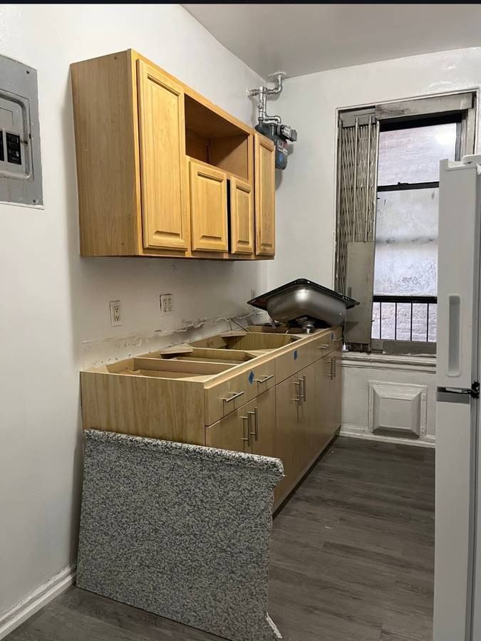 Broadway & W 213th St #3A - Photo 5 of 7