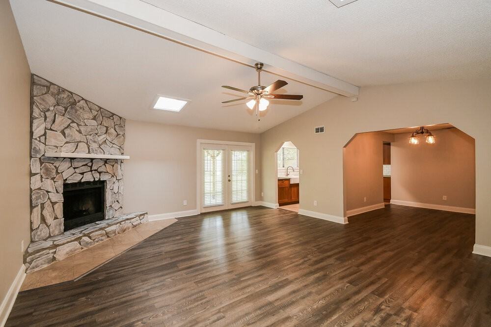 6020 Pine Ave - Photo 3 of 16