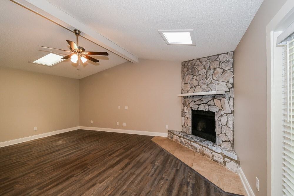 6020 Pine Ave - Photo 5 of 16