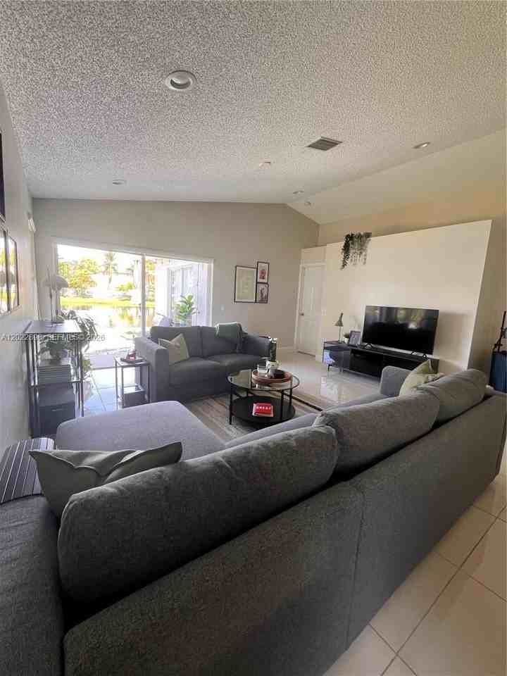 4472 Blossom Ln - Photo 7 of 15