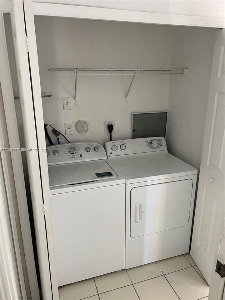 2910 Se 15th Rd #55 - Photo 5 of 11