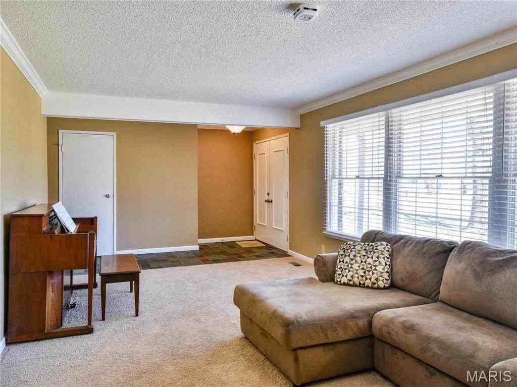2 Sunny Forest Ct - Photo 2 of 28