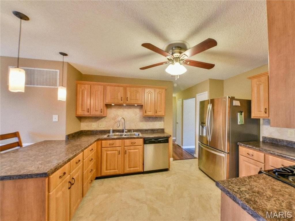2 Sunny Forest Ct - Photo 7 of 28