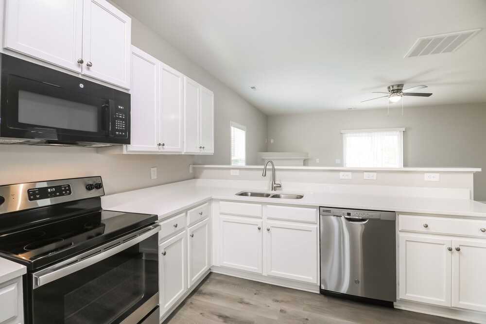 1308 Hosmer Ct - Photo 7 of 17