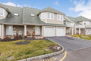 featured image of 14 Gansett Ct