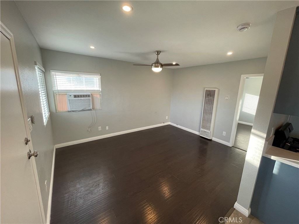 1707 W 81st St - Photo 7 of 17