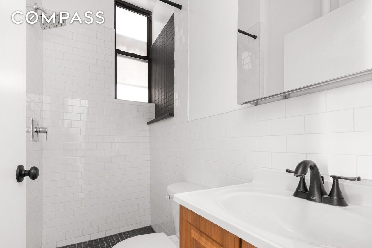 5 Weehawken St #1A - Photo 6 of 9
