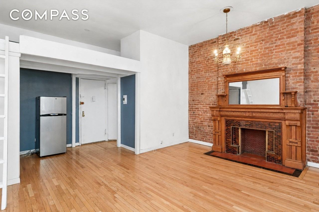 110 W 71st St #2B - Photo 2 of 6
