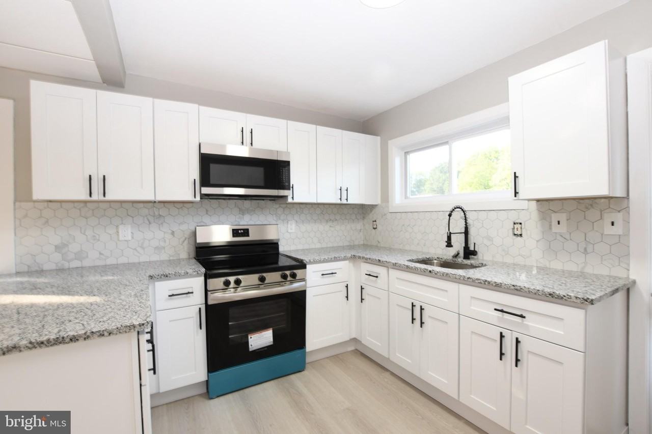 14 Delaware Ave - Photo 5 of 15