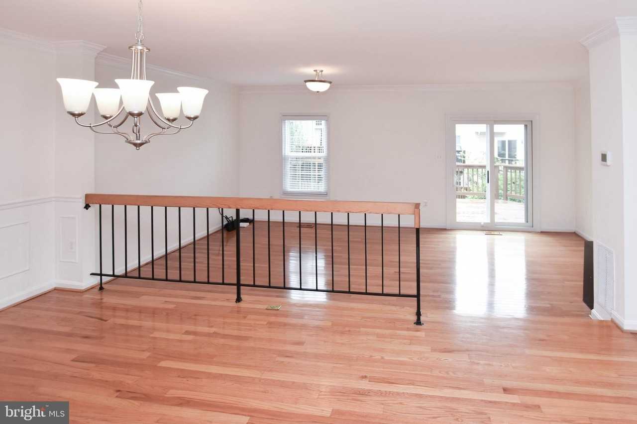 5843 Wye Oak Commons Ct #39 - Photo 3 of 29