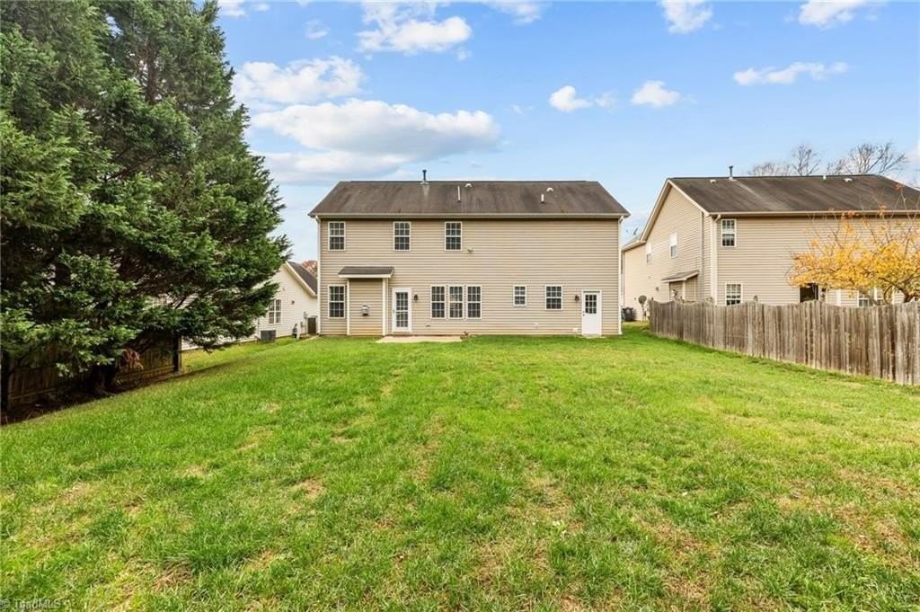 4808 Pine Glen Ct - Photo 3 of 39