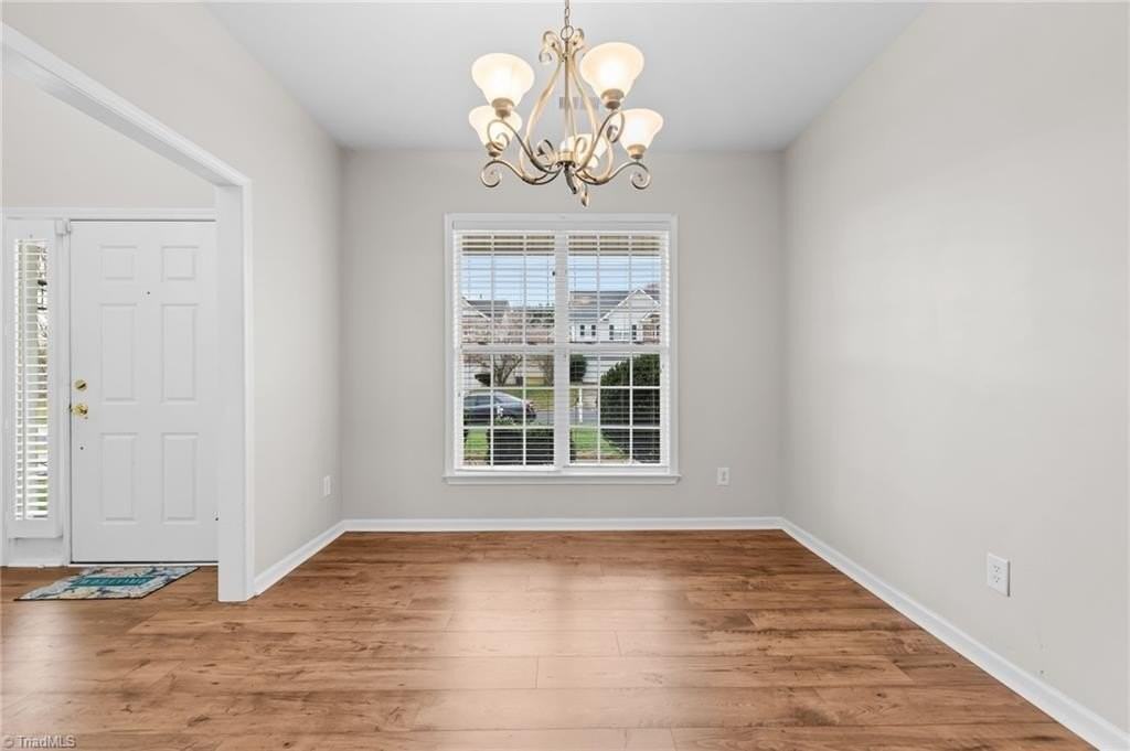 4808 Pine Glen Ct - Photo 5 of 39