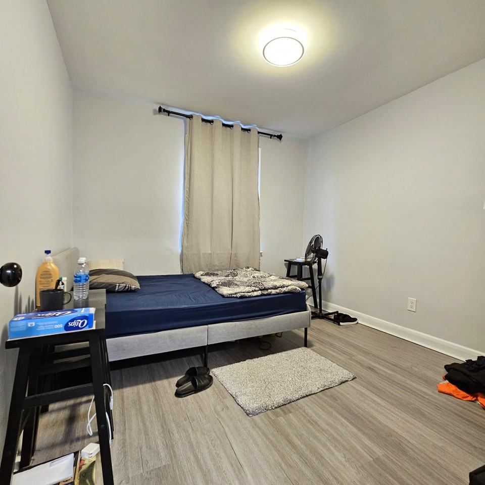569 Oakwood Avenue #1 - Photo 4 of 12