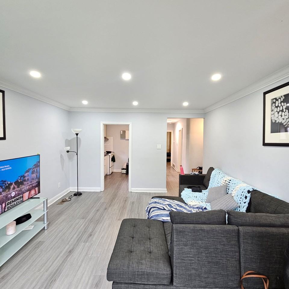 569 Oakwood Avenue #1 - Photo 7 of 12