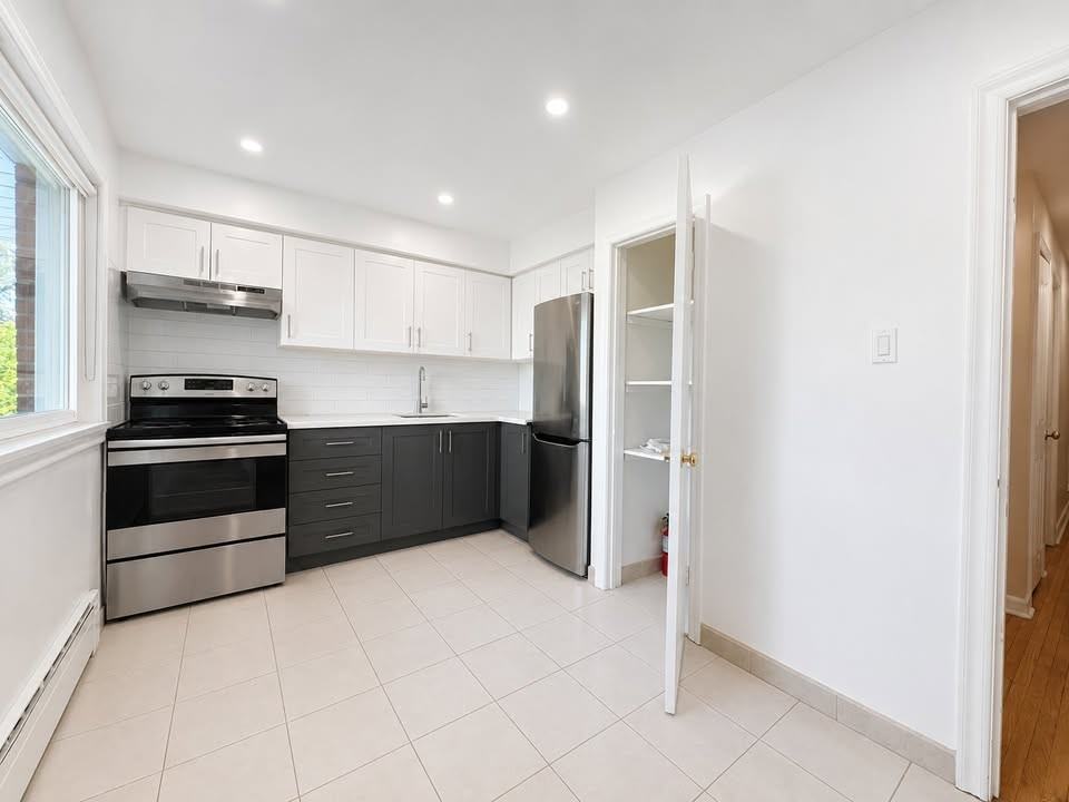 114 Nairn Avenue #3 - Photo 4 of 8