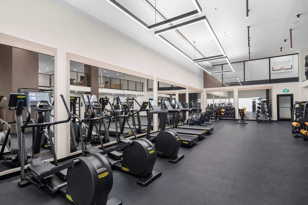 225 North Miami Avenue - Photo 6 of 36