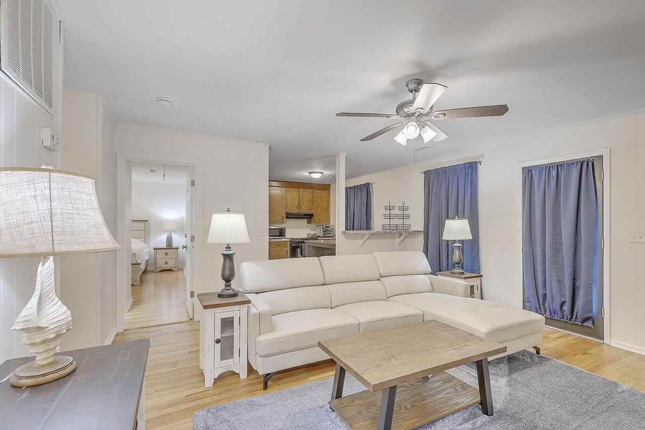 2137 Woodland Shores Rd #1526889P - Photo 3 of 20