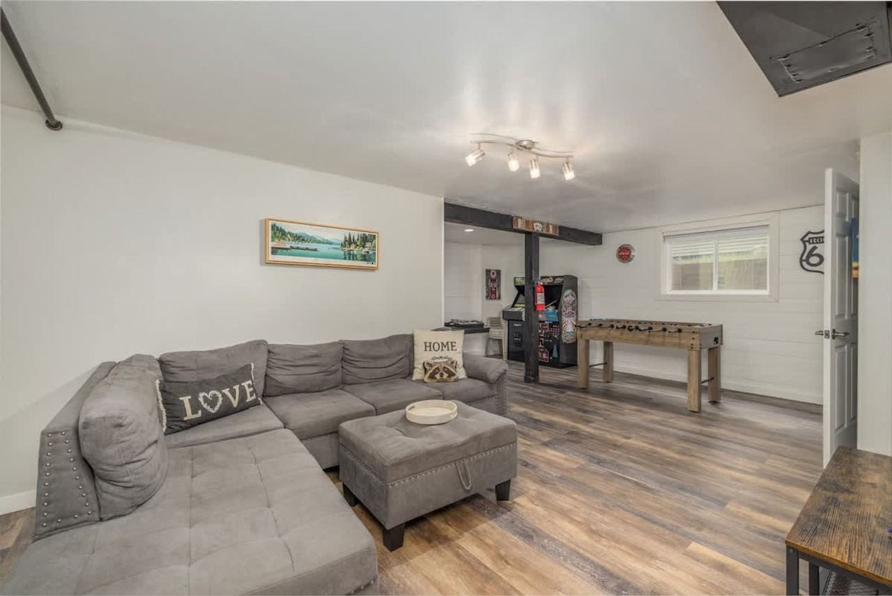 1328 E Pennsylvania Ave #1542961P - Photo 3 of 17