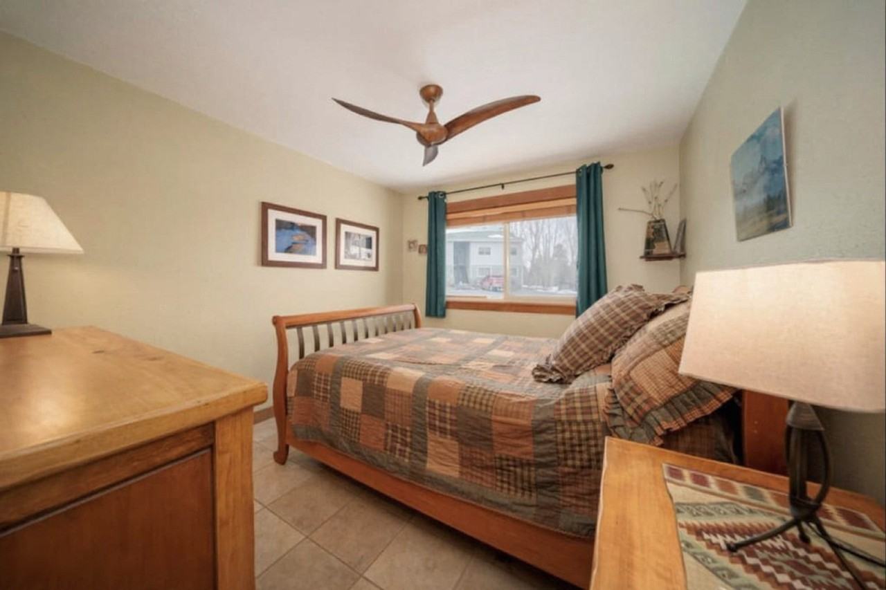 300 Sterling Way #1543060P - Photo 3 of 16