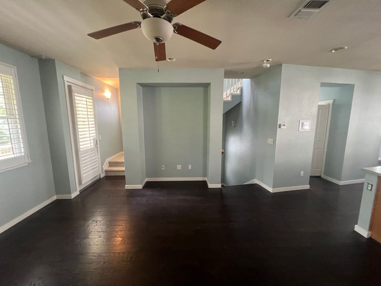 221 Geary Way - Photo 7 of 20