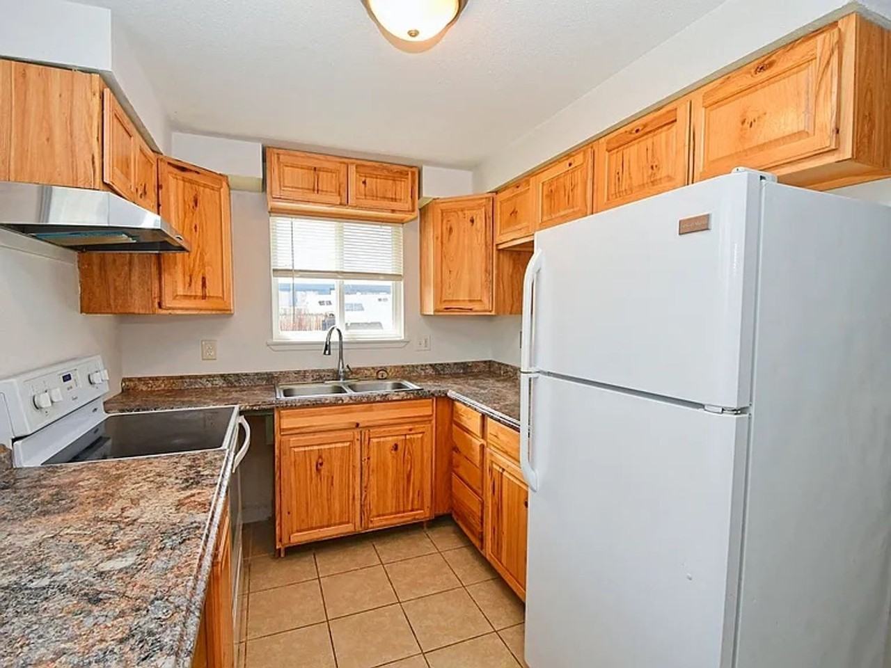 10005 Sagewood Dr - Photo 3 of 14