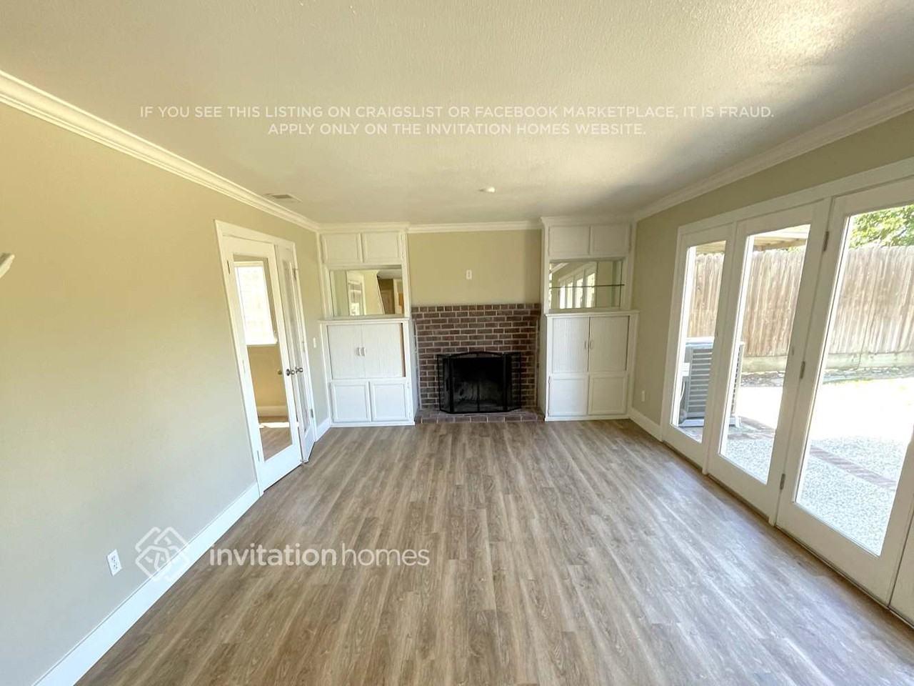 2828 Tiffany West Way - Photo 3 of 13