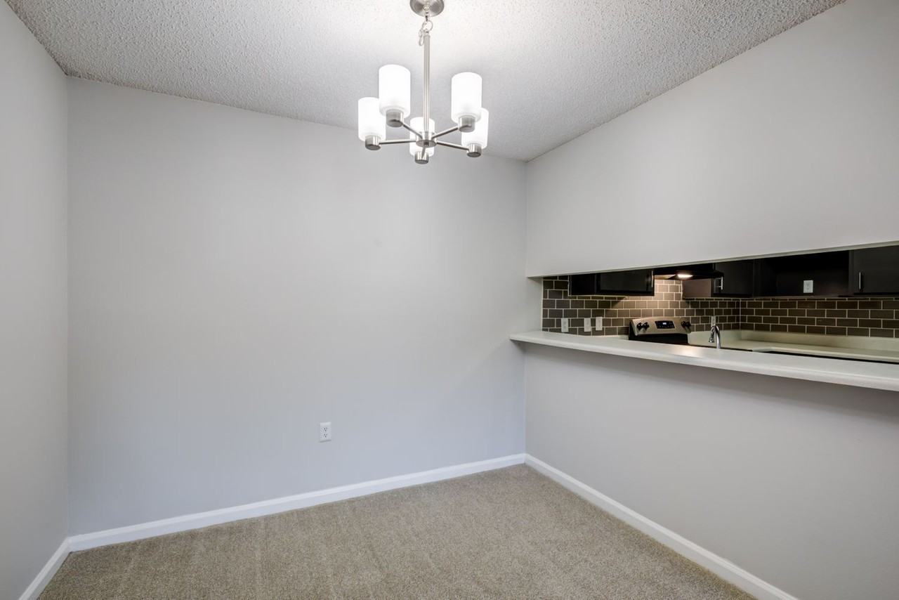 Southland Station Apartments - Photo 3 of 20