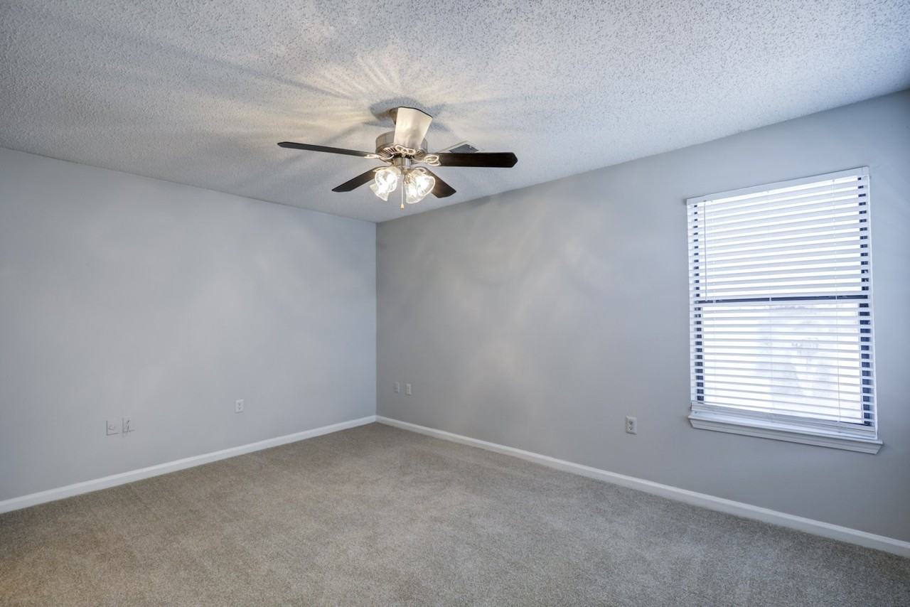 Southland Station Apartments - Photo 5 of 20
