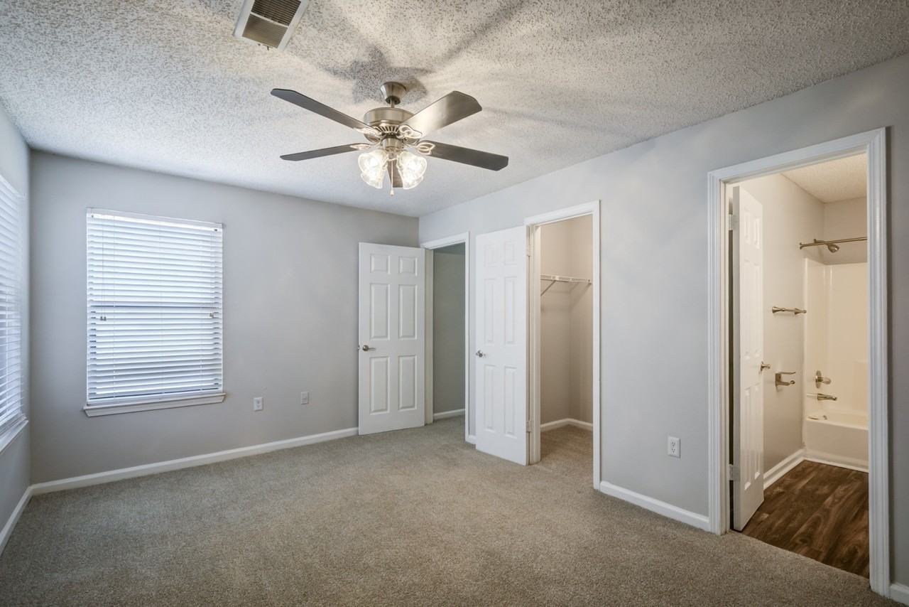 Southland Station Apartments - Photo 6 of 20