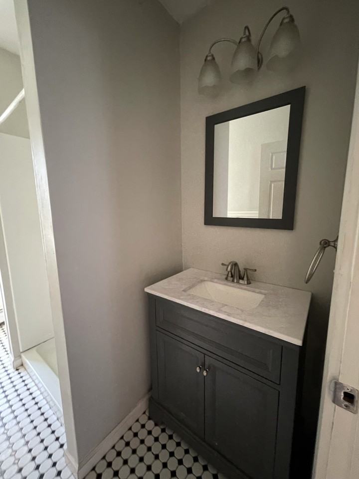 84 Bridge St #1 - Photo 3 of 7